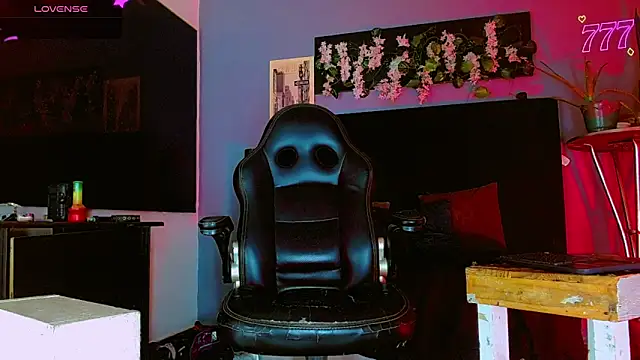 HannibalLester Chat XXX live