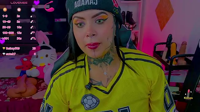 LauriInk1 élő XXX-chatje