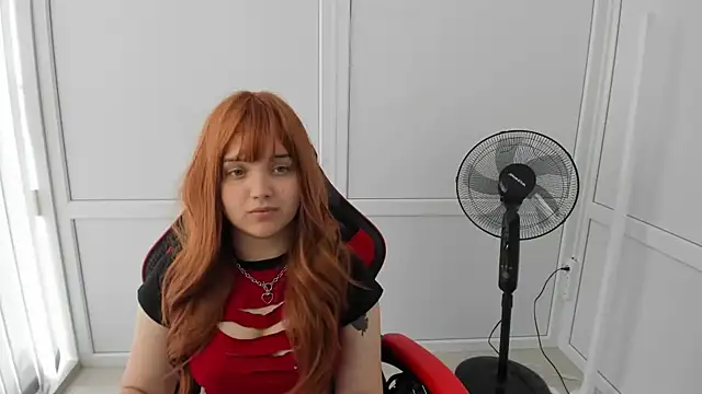 Caroline_cutte 现场XXX聊天