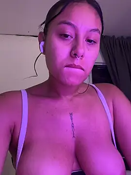 Chat XXX en directo de Madelynjhons0717