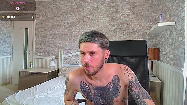 Chatroom XXX en direct de JonahShaw