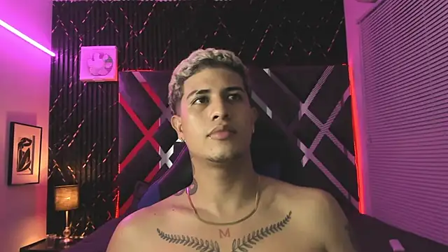 dominic_connor Chat XXX live