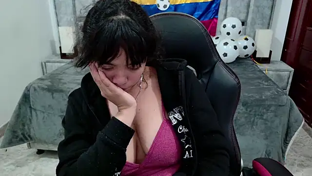 Czat XXX na żywo – laureentt_