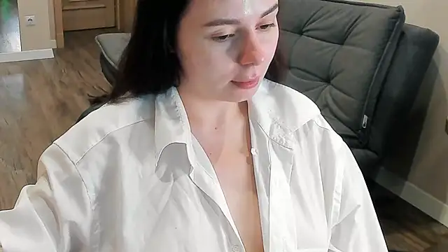 Di_na_Bell Adlı Modelin Canlı XXX Sohbeti