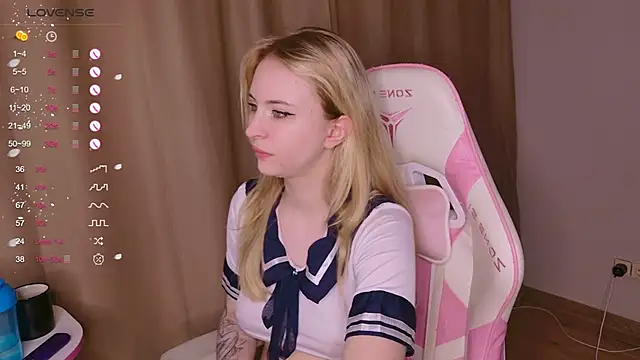 lilMelaniloveisn Live XXX chat