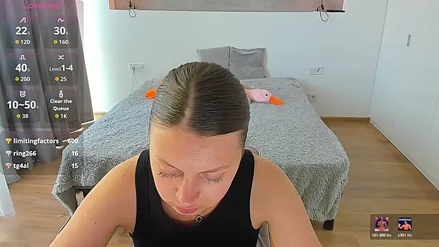 Kitkatvel élő XXX-chatje