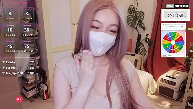 nayomi_34f's Live XXX Chat