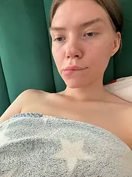 Lisaaa_Alisa Chat XXX in diretta