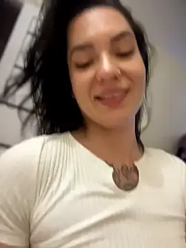 Chat XXX en directo de MeekyRich