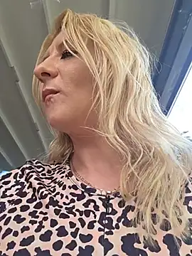 KaylinJann Live XXX chat