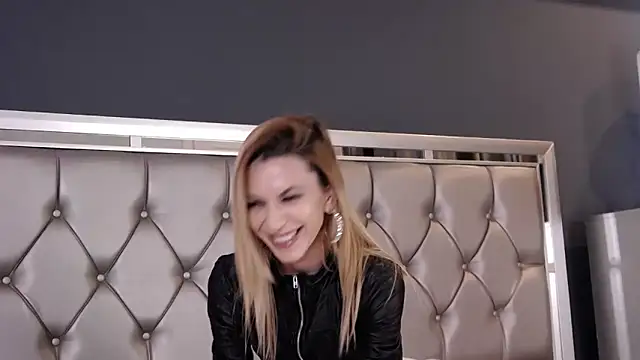 MayaHale's Live XXX Chat