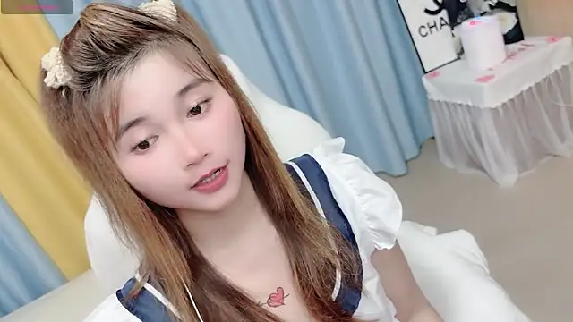 di-or- Live XXX-Chat