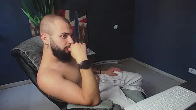 OscarWillss XXX чат на живо