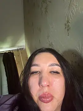 Naughtbaby_2025's Live XXX Chat