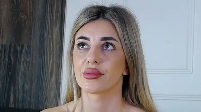 Chat XXX en directo de IvyLustt