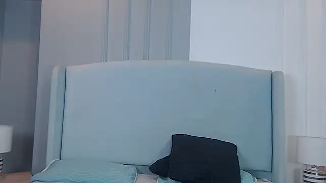 Chat XXX en directo de AlishaMonroe_