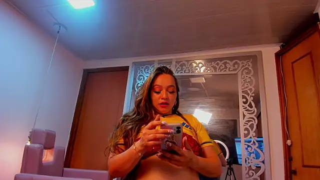SabrinaVantress 라이브 XXX 채팅