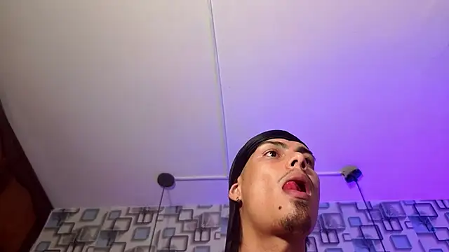 Julian_Blaze7's Live XXX Chat