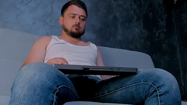 CLOUDYMARK – Naživo XXX chat