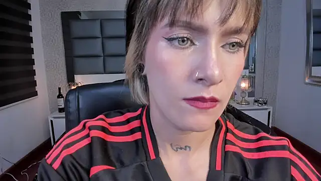 Mrs_Regina_clk Live XXX Chat
