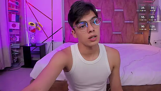 Gerony_ Adlı Modelin Canlı XXX Sohbeti