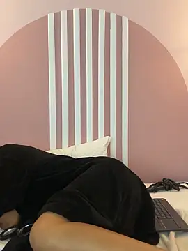 Valkiriia_wiine's Live XXX Chat