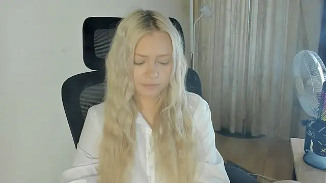 MidnightPoise Chat XXX in diretta