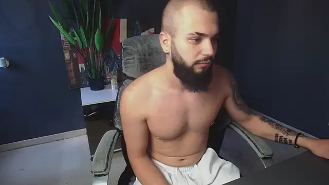 OscarWillssn Live XXX chat