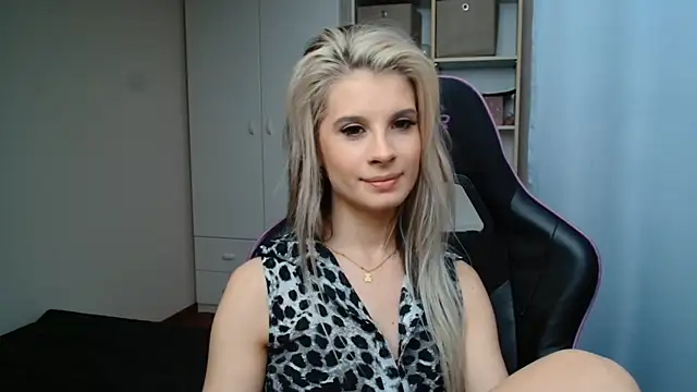 KristineGlow's Live XXX Chat