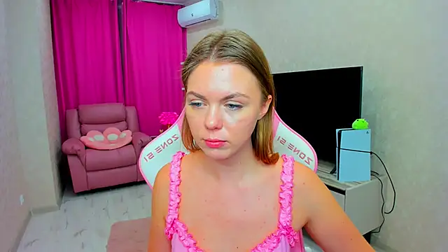Strawberrye's Live XXX Chat