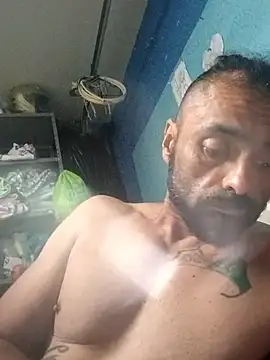 Clu83: απευθείας συνομιλία ΧΧΧ