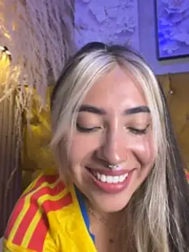 ManuelaVeeleez Chat XXX live