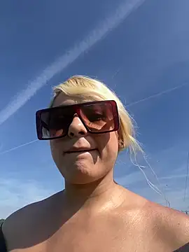 Chat XXX ao vivo de SilvyDiamond