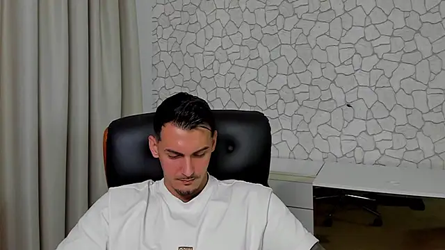 Chat XXX en directo de ClintMasters
