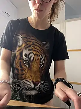Živý XXX chat MartiniiSelenna