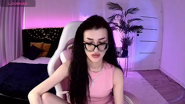 Chatroom XXX en direct de Ariella_Me