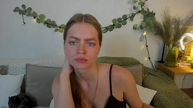 HoneyEmilly Live XXX Chat