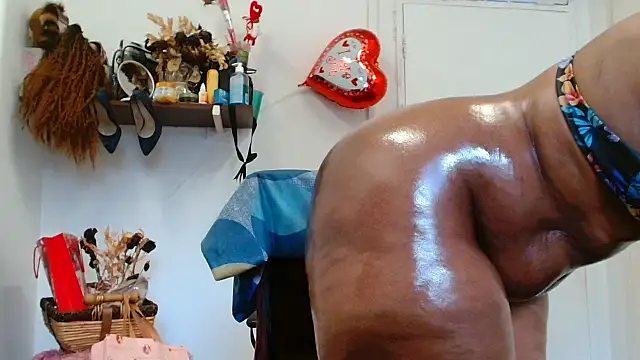 xTALLSEXYBUMx Live XXX-Chat