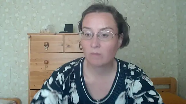 Chat +18 de Smart_Rose ao vivo