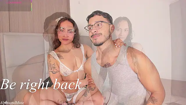 alphaandmuse Show in webcam