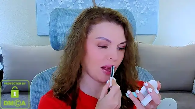 Glossier's Live XXX Chat