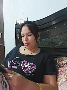 Poojabhabi101's Live XXX Chat