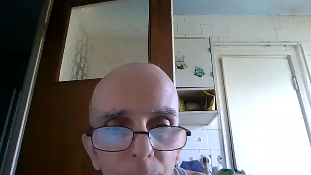 Chatroom XXX en direct de mariusica1@xh