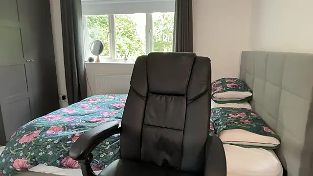 yourcassiexo's Live XXX Chat