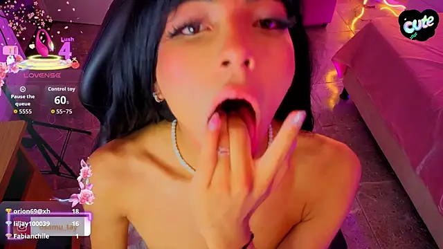 osamu_tay Pertunjukan Webcam