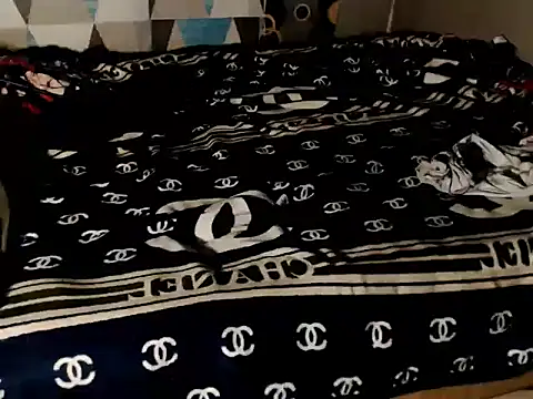 Trish_CurveCock 现场XXX聊天