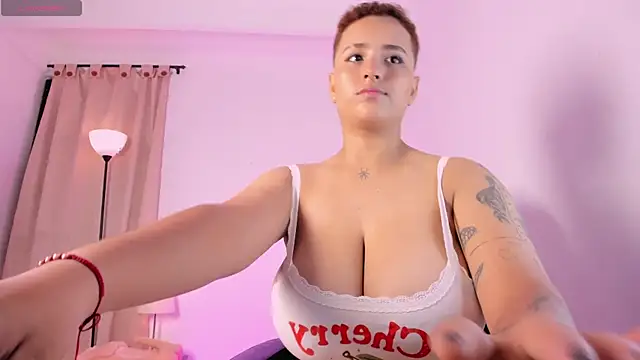 LiaaMoretzz's Live XXX Chat