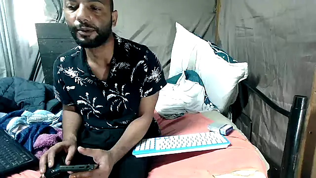 צ'אט XXX בשידור חי של Camodick