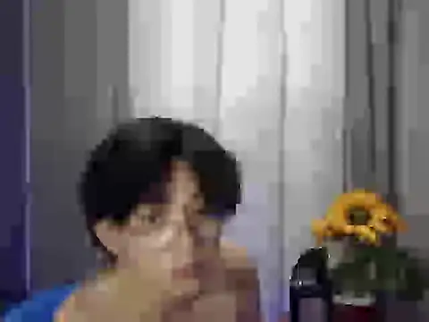 Stud_Aaron 即時 XXX 聊天