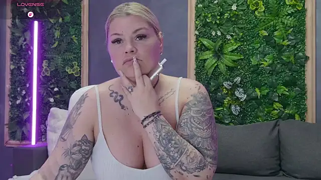 Czat XXX na żywo – Issa_Jo